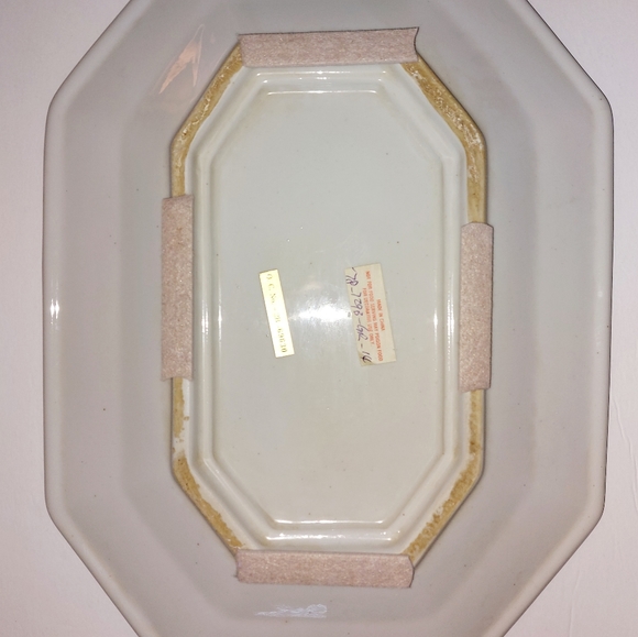 GREEN & GOLD PORCELAIN TAPESTRY PATTERN HEXAGONAL TRAY - Picture 2 of 6